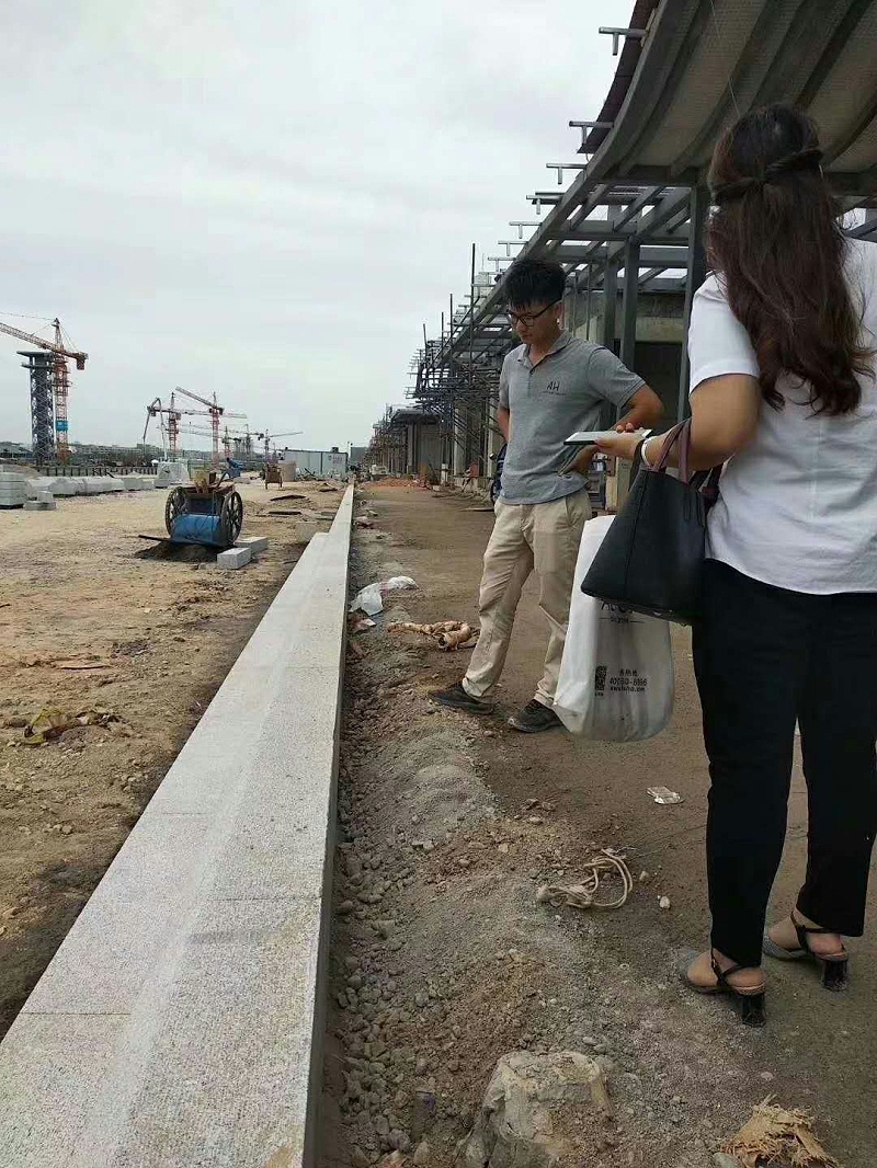 不銹鋼護(hù)欄對接